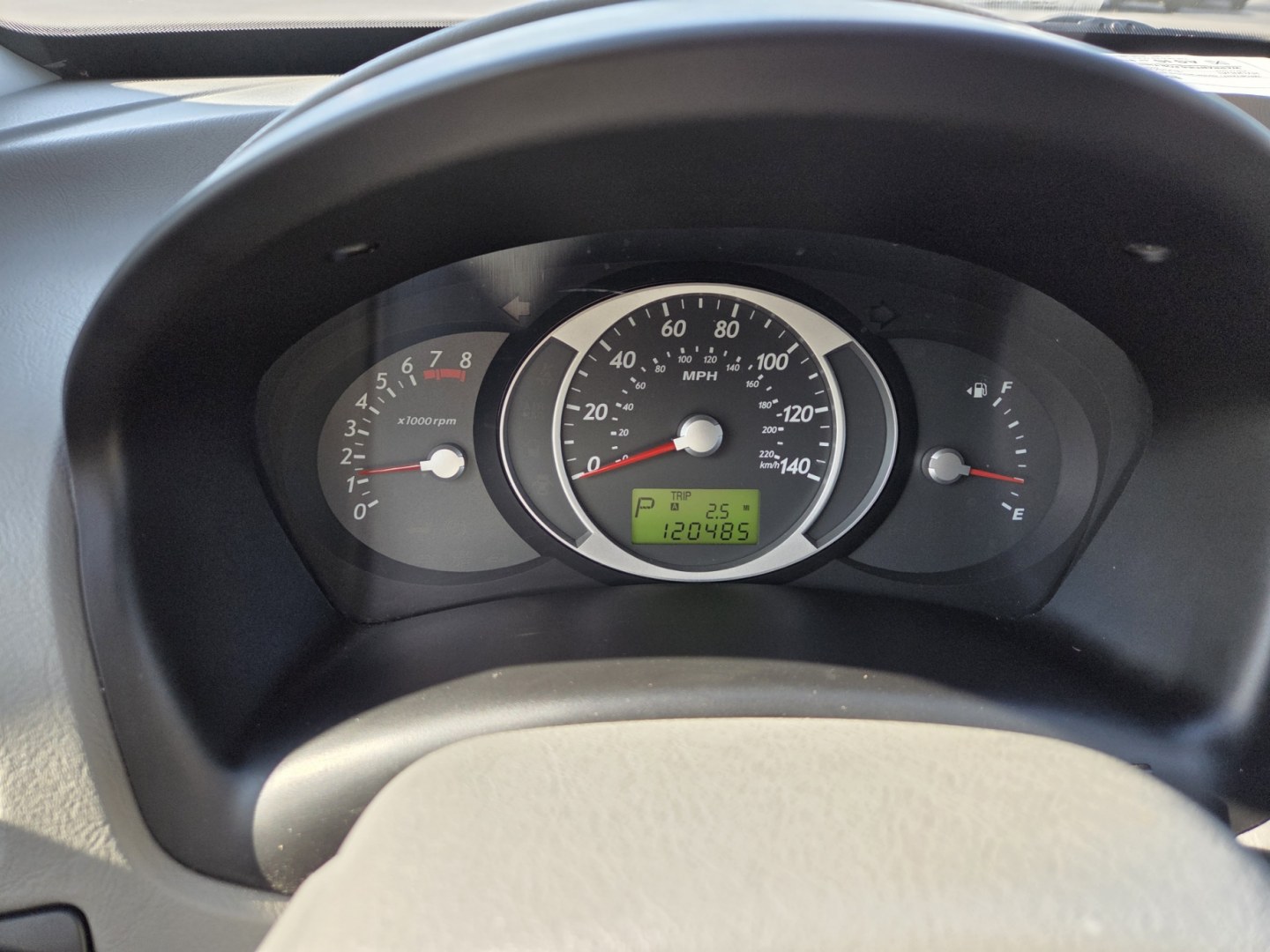 2009 GRAY /Gray Hyundai Tucson GLS 2.0 2WD (KM8JM12B49U) with an 2.0L L4 DOHC 16V engine, located at 1221 Madison St., Shelbyville, TN, 37160, (931) 680-9439, 0.000000, 0.000000- Photo#7