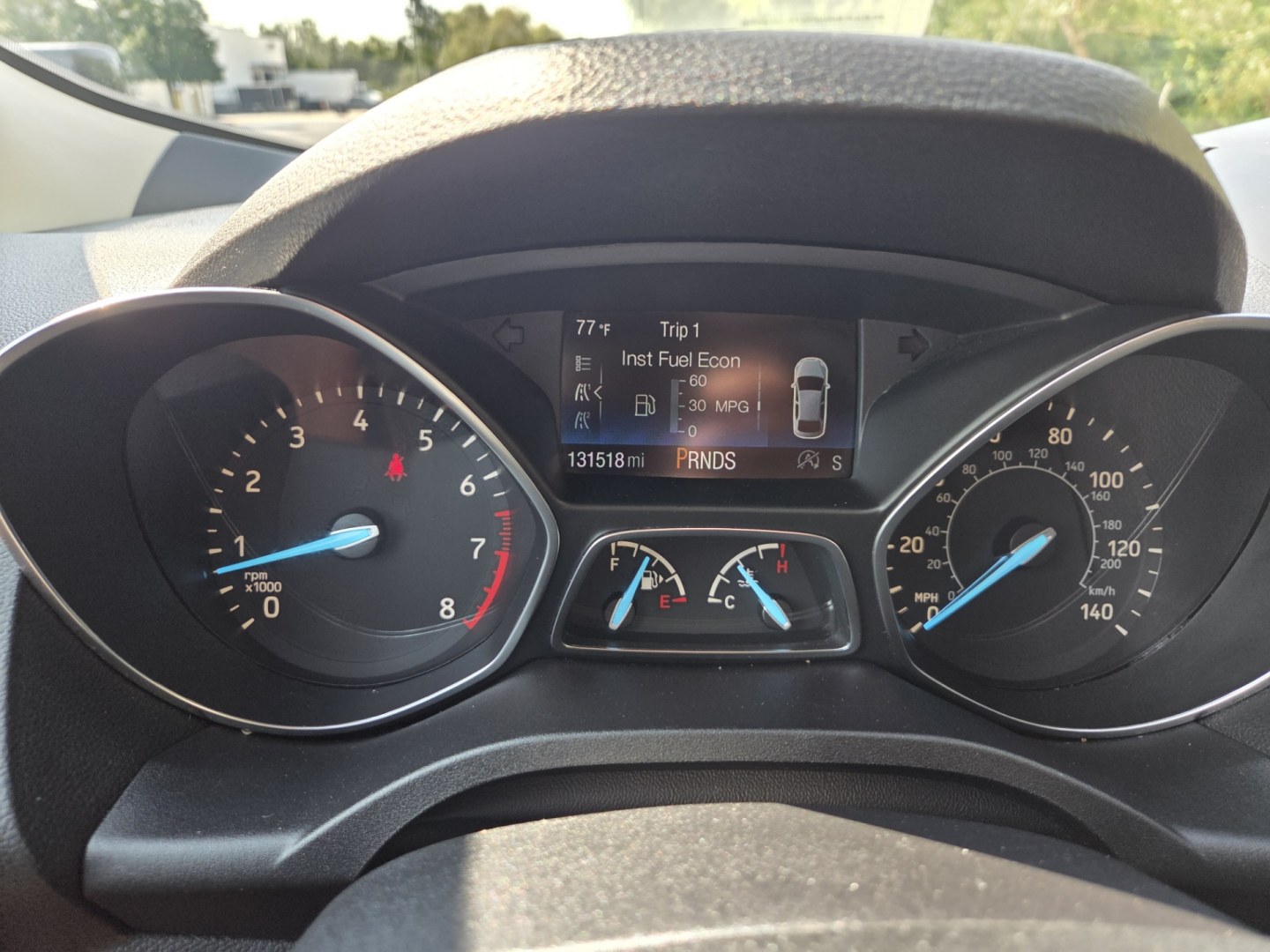 2018 Blue /Gray Ford Escape SE FWD (1FMCU0GD3JU) with an 1.5L L4 DOHC 16V engine, 6A transmission, located at 1221 Madison St., Shelbyville, TN, 37160, (931) 680-9439, 0.000000, 0.000000- Photo#7