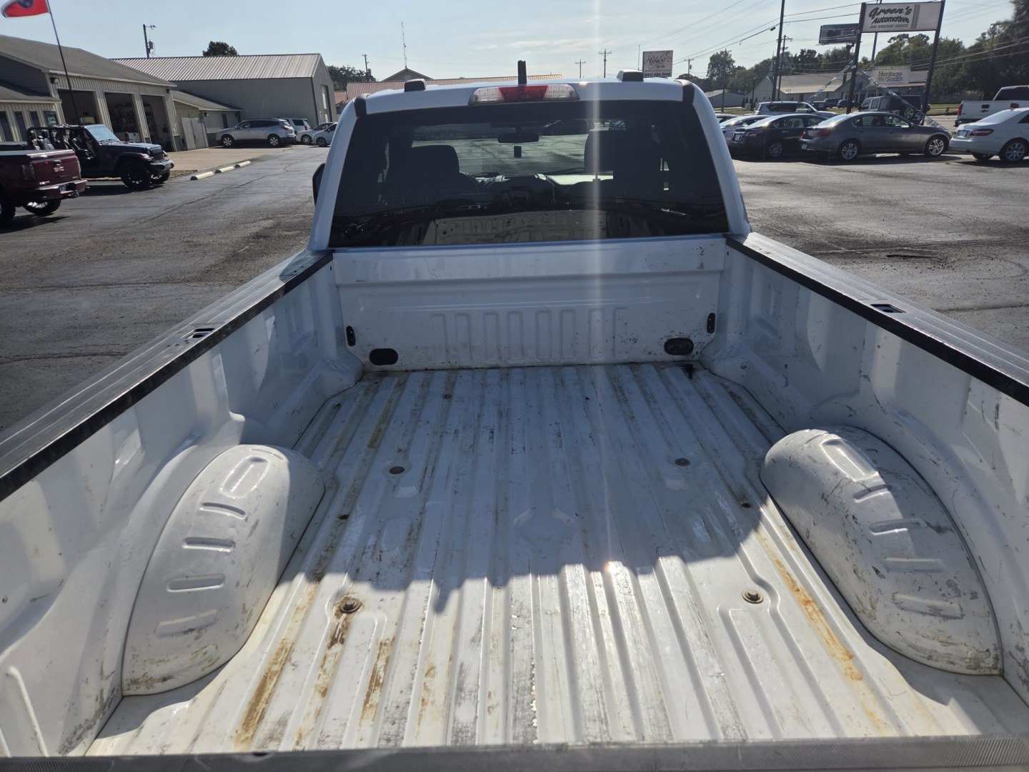 2020 WHITE /Gray Ford F-250 SD XL SuperCab Long Bed 4WD (1FT7X2B63LE) with an 6.2L V8 OHV 16V engine, 6A transmission, located at 1221 Madison St., Shelbyville, TN, 37160, (931) 680-9439, 0.000000, 0.000000- Photo#4
