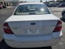 2005 WHITE /Beige Ford Five Hundred Limited (1FAHP25175G) with an 3.0L V6 DOHC 24V engine, 6A OD transmission, located at 1221 Madison St., Shelbyville, TN, 37160, (931) 680-9439, 0.000000, 0.000000- Photo#2