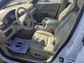 2005 WHITE /Beige Ford Five Hundred Limited (1FAHP25175G) with an 3.0L V6 DOHC 24V engine, 6A OD transmission, located at 1221 Madison St., Shelbyville, TN, 37160, (931) 680-9439, 0.000000, 0.000000- Photo#5