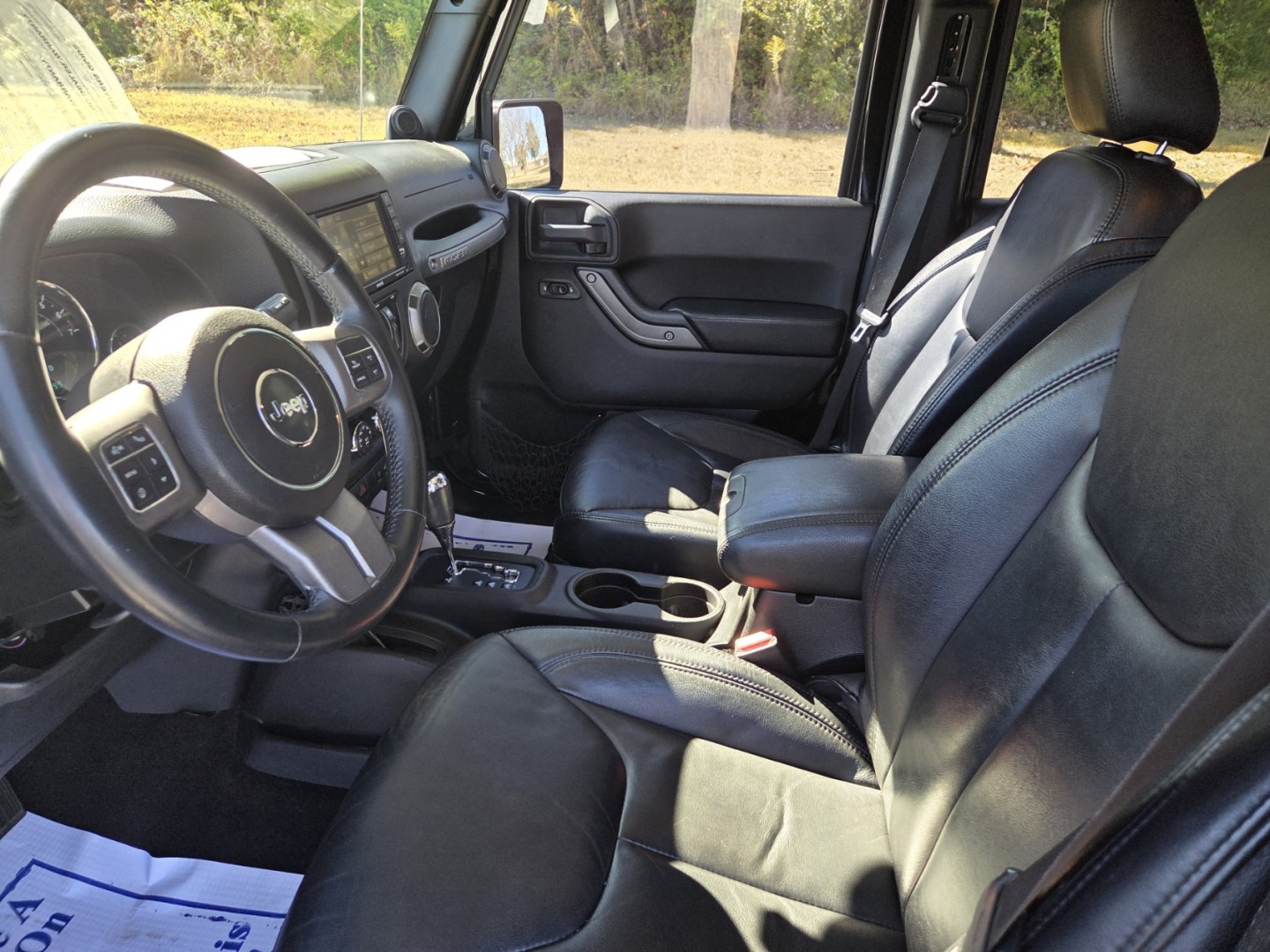2013 BLACK /Black Jeep Wrangler Unlimited Sahara 4WD (1C4HJWEG1DL) with an 3.6L V6 DOHC 24V FFV engine, located at 1221 Madison St., Shelbyville, TN, 37160, (931) 680-9439, 0.000000, 0.000000- Photo#5