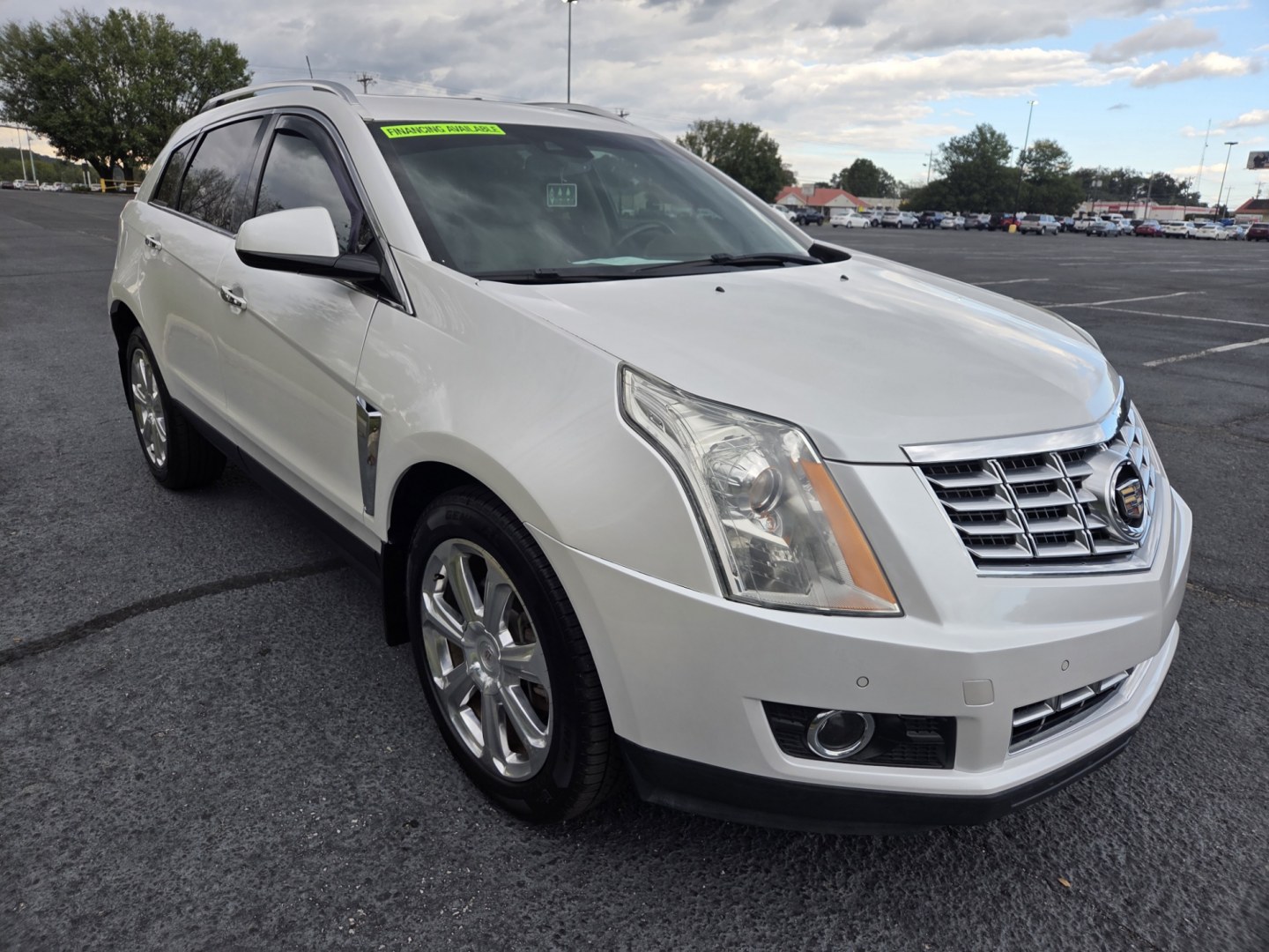 2016 WHITE /Beige Cadillac SRX Premium Collection FWD (3GYFNDE38GS) with an 3.6L V6 DOHC 24V FFV engine, 6A transmission, located at 1221 Madison St., Shelbyville, TN, 37160, (931) 680-9439, 0.000000, 0.000000- Photo#1