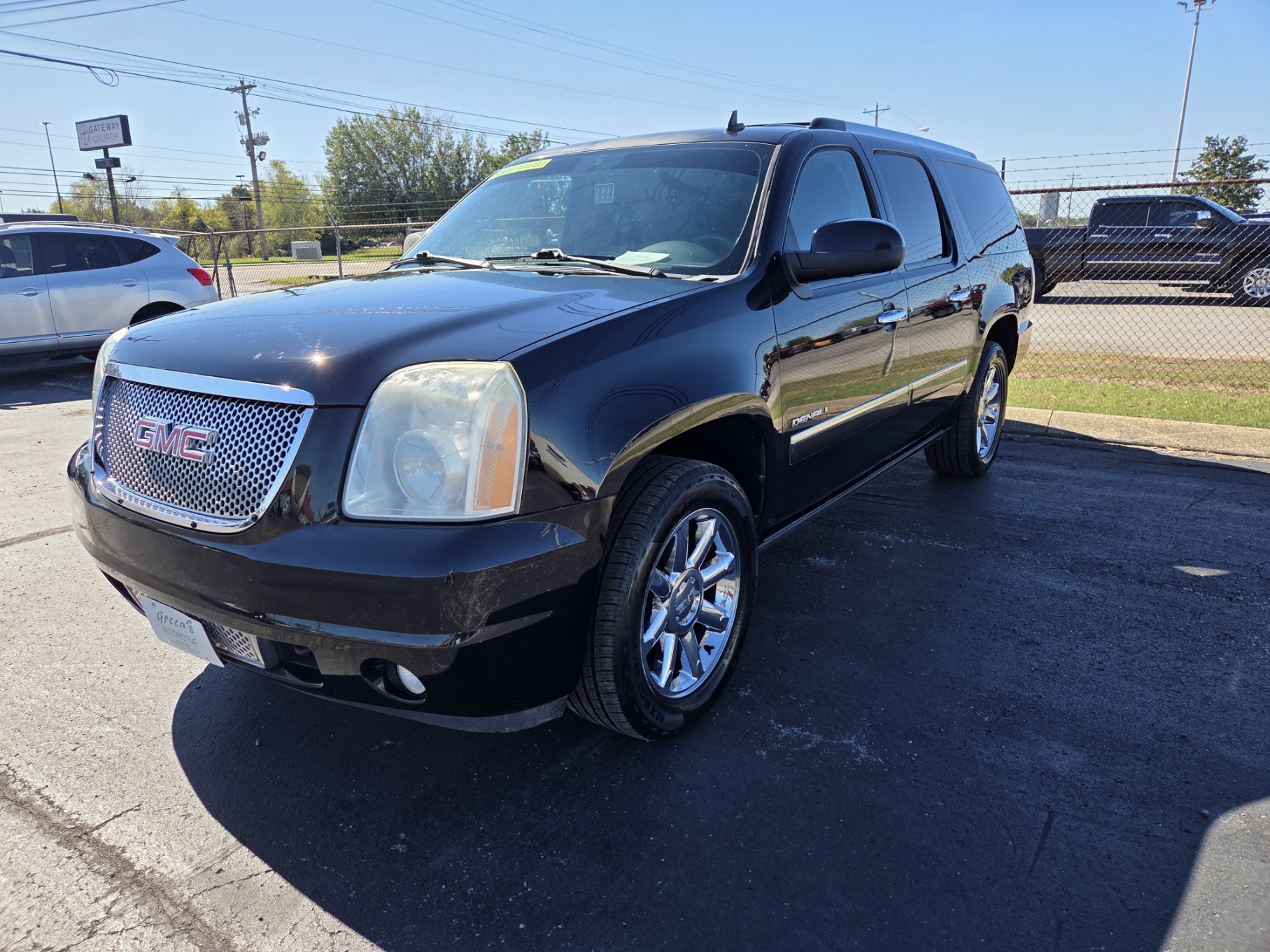 photo of 2013 GMC Yukon Denali XL 2WD