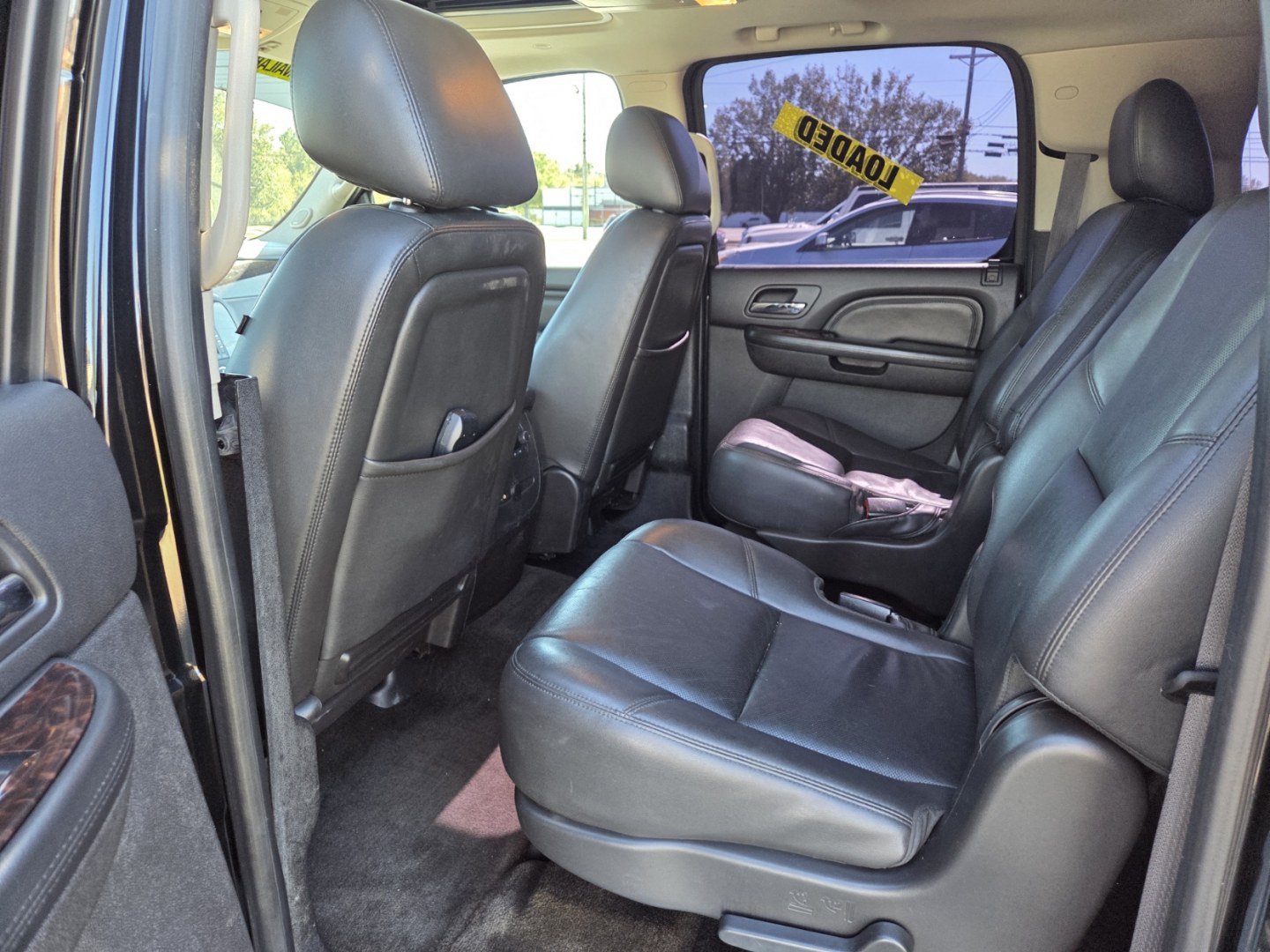 2013 BLACK /Black GMC Yukon Denali Denali XL 2WD (1GKS1MEF3DR) with an 6.2L V8 OHV 16V engine, 6A transmission, located at 1221 Madison St., Shelbyville, TN, 37160, (931) 680-9439, 0.000000, 0.000000- Photo#5