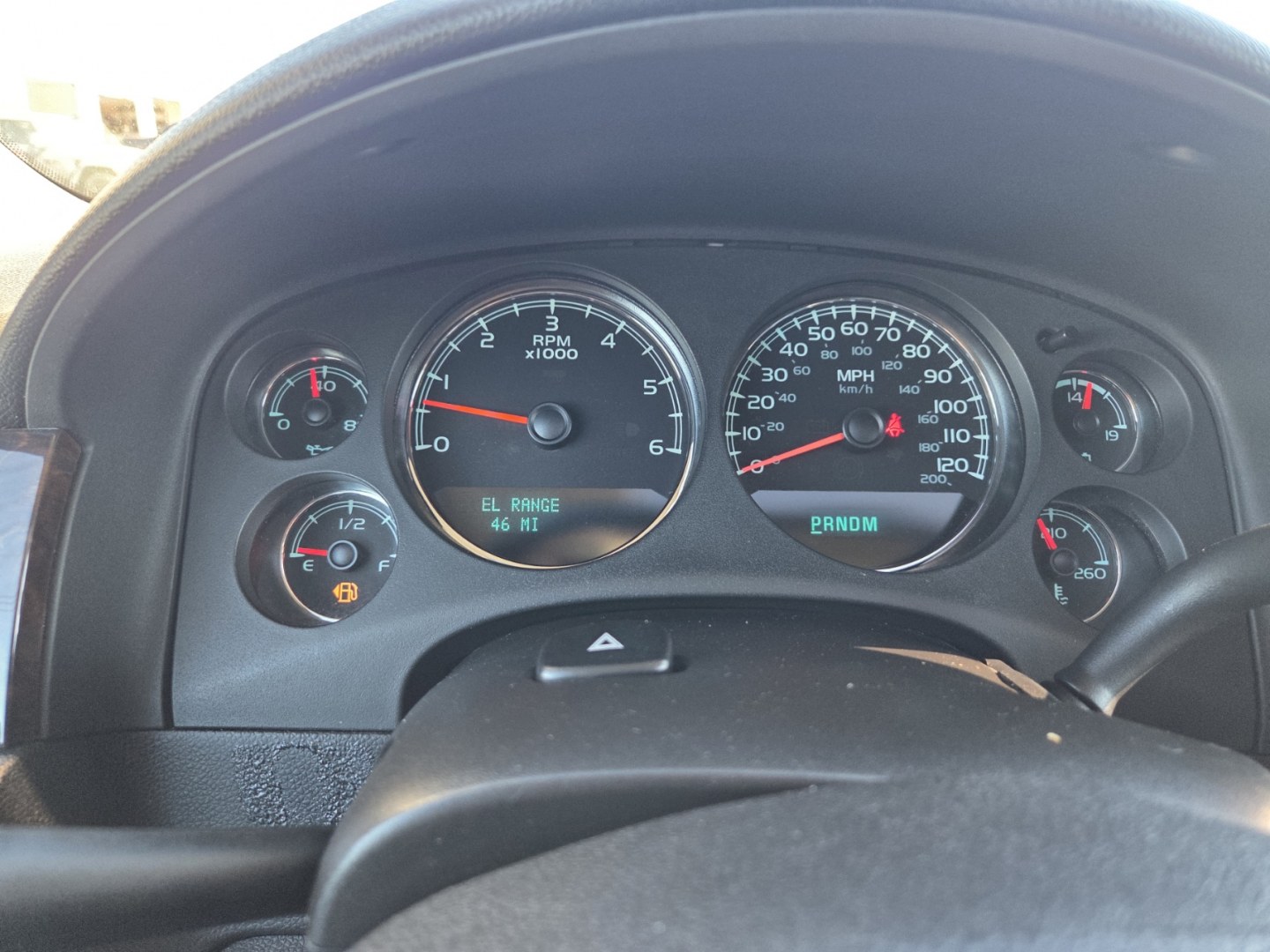 2013 BLACK /Black GMC Yukon Denali Denali XL 2WD (1GKS1MEF3DR) with an 6.2L V8 OHV 16V engine, 6A transmission, located at 1221 Madison St., Shelbyville, TN, 37160, (931) 680-9439, 0.000000, 0.000000- Photo#8