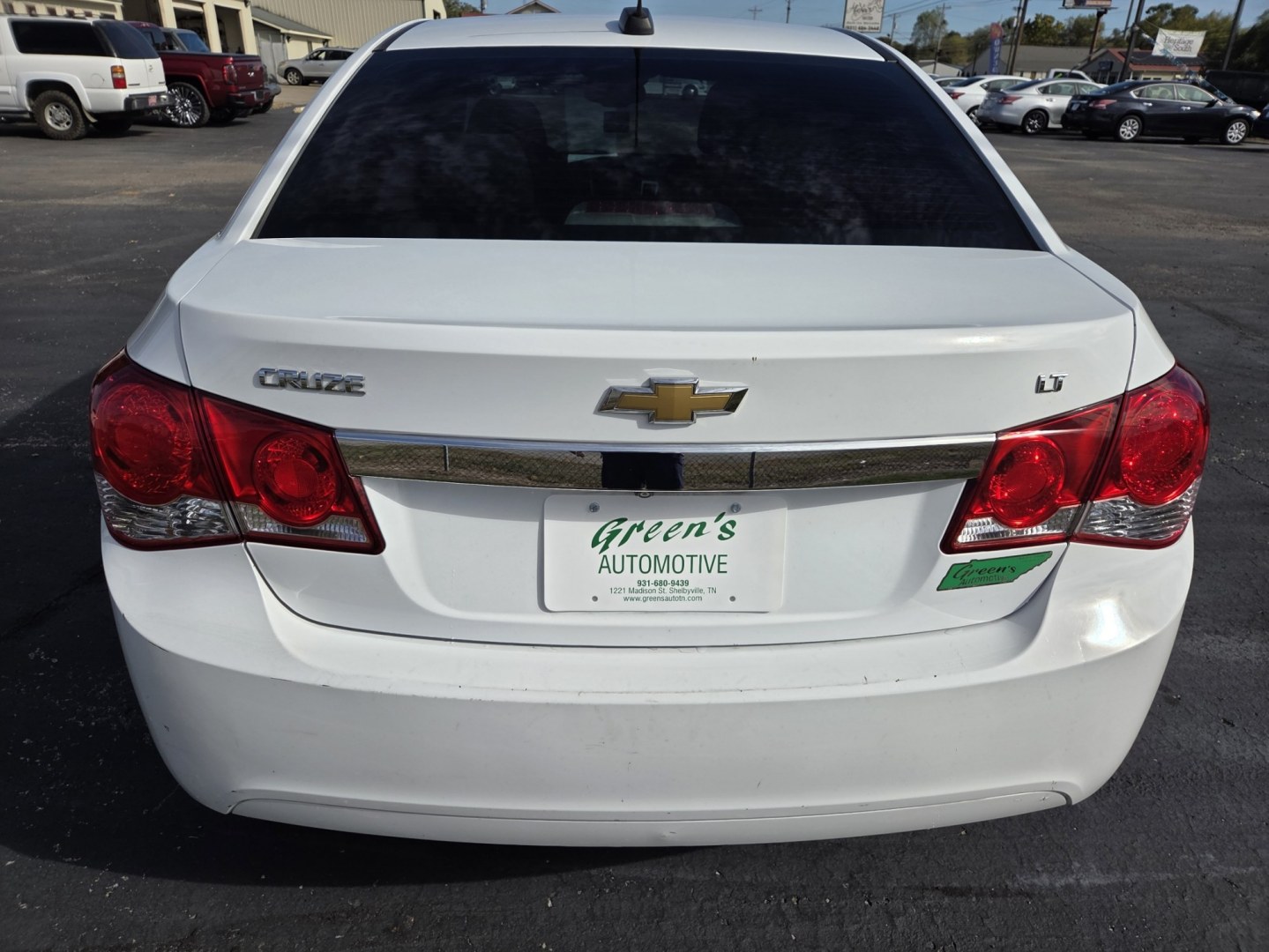2015 WHITE /Gray Chevrolet Cruze 1LT Auto (1G1PC5SB2F7) with an 1.4L L4 DOHC 16V TURBO engine, 6-Speed Automatic transmission, located at 1221 Madison St., Shelbyville, TN, 37160, (931) 680-9439, 0.000000, 0.000000- Photo#2