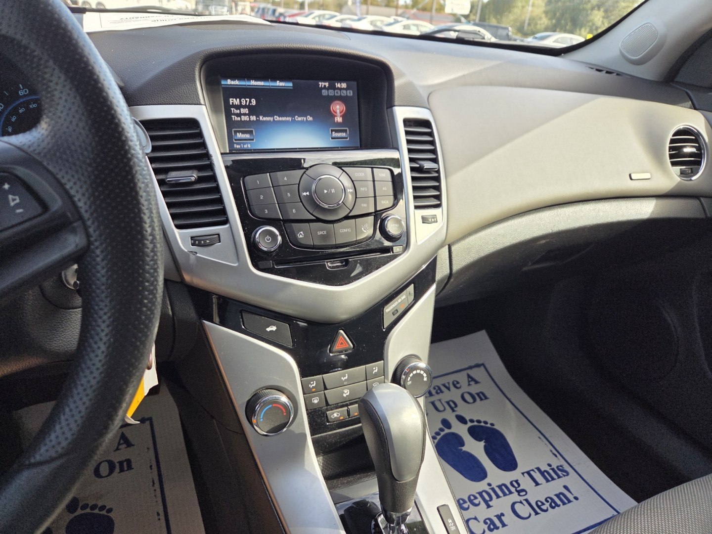 2015 WHITE /Gray Chevrolet Cruze 1LT Auto (1G1PC5SB2F7) with an 1.4L L4 DOHC 16V TURBO engine, 6-Speed Automatic transmission, located at 1221 Madison St., Shelbyville, TN, 37160, (931) 680-9439, 0.000000, 0.000000- Photo#6